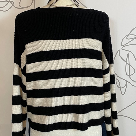 Sincerely Jules- Cropped Striped Sweater size S - Picture 4 of 6